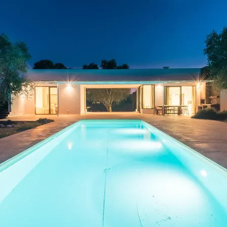 Villa Sleeps 6 Pool Wifi Specchiolla