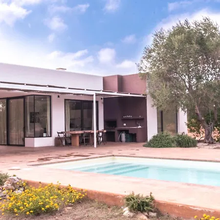 Sleeps 6 Pool Wifi Villa *