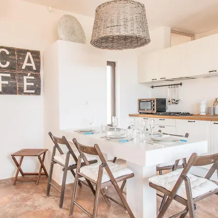 Sleeps 6 Pool Wifi 스페키올라